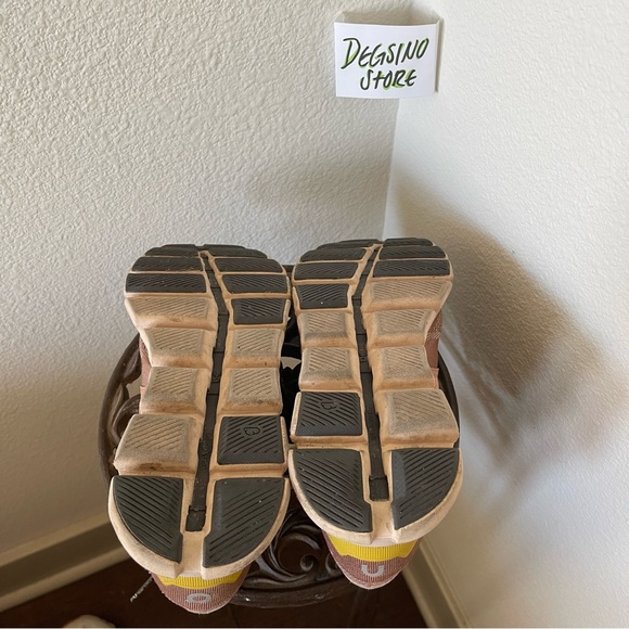 On Running Cloud 5 Mocha/Sand Lace Front Sneaker - Picture 8 of 9